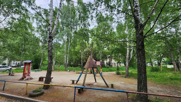 Продам двухкомнатную (2-комн.) квартиру, Менделеева ул, 14, Екатеринбург г