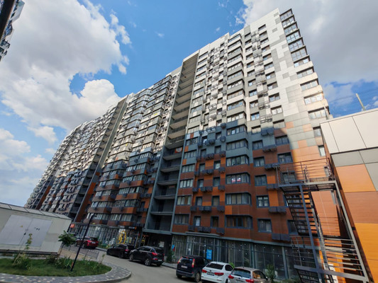 Продам двухкомнатную (2-комн.) квартиру, Командорская ул, 15к1, Краснодар г