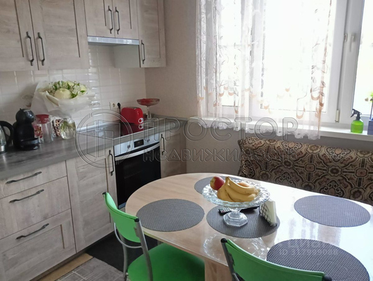 Продам трехкомнатную (3-комн.) квартиру, Авиаконструктора Миля ул, 4к1, Москва г