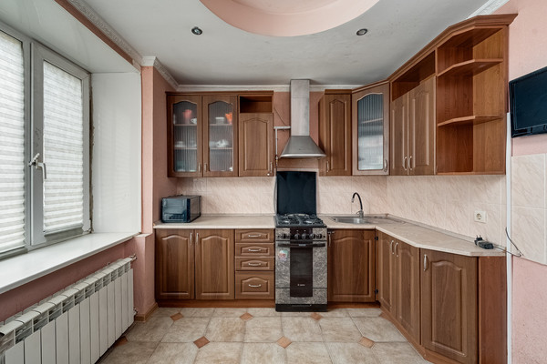 Продам трехкомнатную (3-комн.) квартиру, Энергетическая ул, 3, Москва г