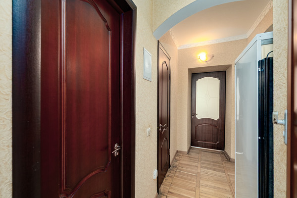 Продам трехкомнатную (3-комн.) квартиру, Энергетическая ул, 3, Москва г