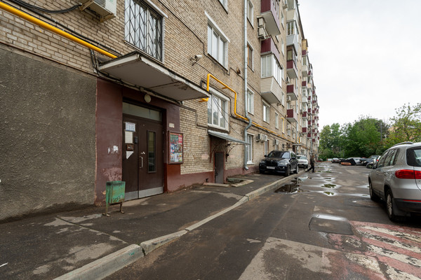 Продам трехкомнатную (3-комн.) квартиру, Энергетическая ул, 3, Москва г