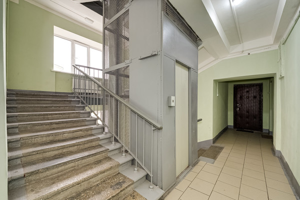 Продам трехкомнатную (3-комн.) квартиру, Энергетическая ул, 3, Москва г