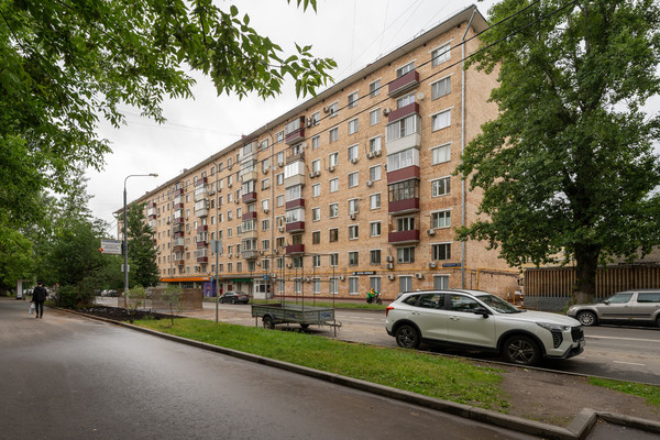 Продам трехкомнатную (3-комн.) квартиру, Энергетическая ул, 3, Москва г