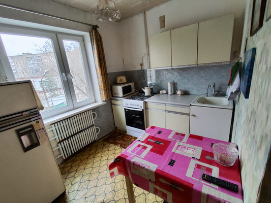 Продам трехкомнатную (3-комн.) квартиру, Митрофанова ул, 17, Люберцы г