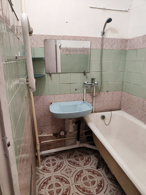 Продам трехкомнатную (3-комн.) квартиру, Митрофанова ул, 17, Люберцы г