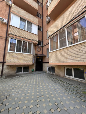 Продам двухкомнатную (2-комн.) квартиру, им. Шаляпина Ф.И. ул, 31кв, Краснодар г
