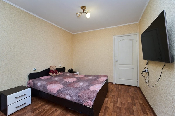 Продам двухкомнатную (2-комн.) квартиру, им. писателя Знаменского пр-кт, 16, Краснодар г