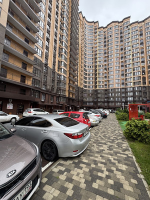 Продам двухкомнатную (2-комн.) квартиру, им. Григория Булгакова ул, 16, Краснодар г