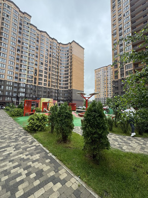 Продам двухкомнатную (2-комн.) квартиру, им. Григория Булгакова ул, 16, Краснодар г
