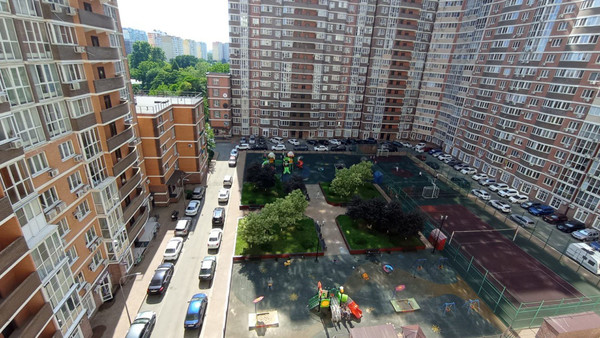 Продам двухкомнатную (2-комн.) квартиру, Российская ул, 79/3к2, Краснодар г