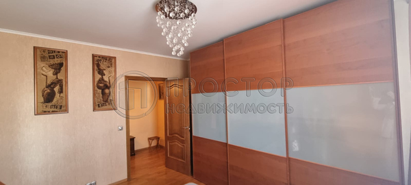 Продам двухкомнатную (2-комн.) квартиру, Хачатуряна ул, 12к2, Москва г