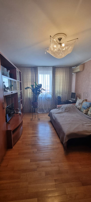 Продам двухкомнатную (2-комн.) квартиру, Хачатуряна ул, 12к2, Москва г