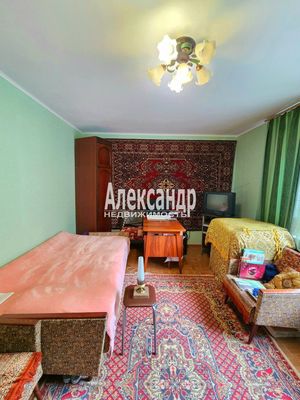 Продам однокомнатную (1-комн.) квартиру, Заводская ул, 96, Будогощь гп
