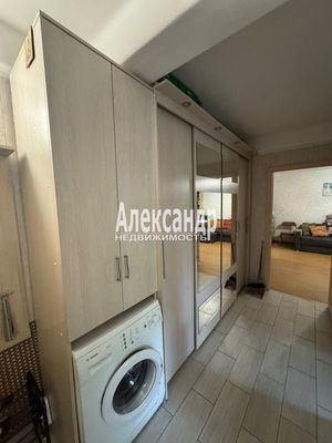 Продам трехкомнатную (3-комн.) квартиру, Долгоозёрная ул, 18, Санкт-Петербург г