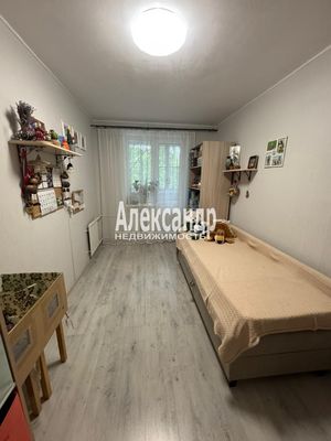 Продам трехкомнатную (3-комн.) квартиру, Долгоозёрная ул, 18, Санкт-Петербург г