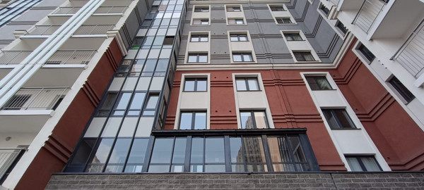Продам трехкомнатную (3-комн.) квартиру, Дыбенко ул, 5к1, Санкт-Петербург г