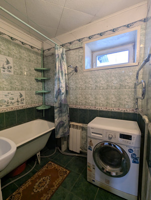 Продам трехкомнатную (3-комн.) квартиру, Лапина ул, 13, Иркутск г
