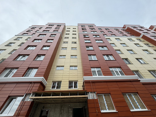 Продам трехкомнатную (3-комн.) квартиру, Профсоюзная ул, 226, Вольный Аул кп
