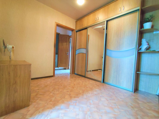 Продам трехкомнатную (3-комн.) квартиру, Ленинградский пр-кт, 2, Нижний Тагил г
