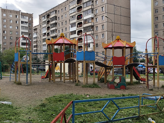 Продам трехкомнатную (3-комн.) квартиру, Ленинградский пр-кт, 2, Нижний Тагил г
