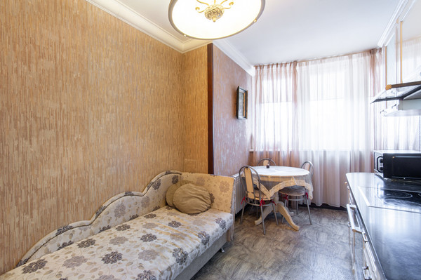 Продам двухкомнатную (2-комн.) квартиру, Вернадского пр-кт, 27к1, Москва г