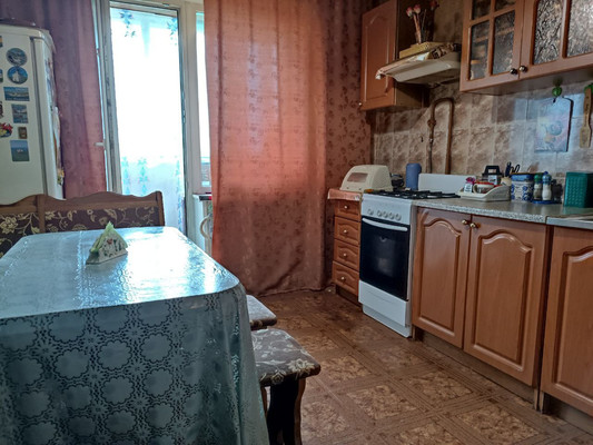 Продам двухкомнатную (2-комн.) квартиру, Первомайская ул, 1, Дружба п