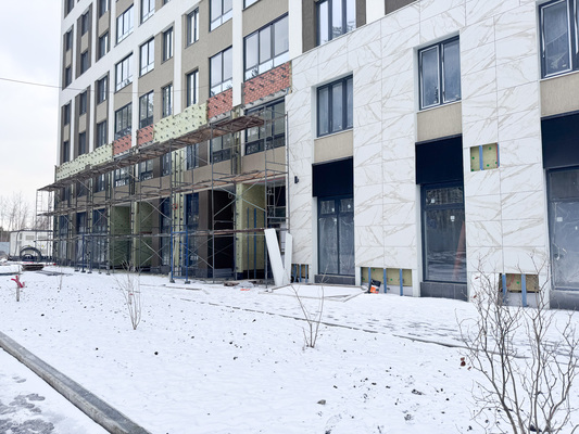Продам торговое помещение 203,8 м2, Краснолесья ул, 96/2, Екатеринбург г