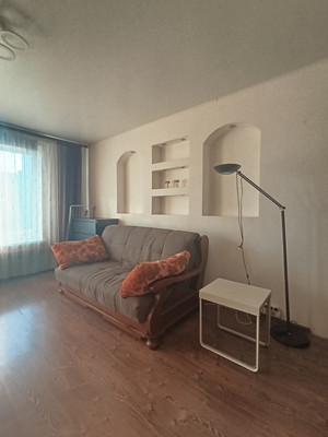 Продам трехкомнатную (3-комн.) квартиру, Флотская ул, 13к4, Москва г