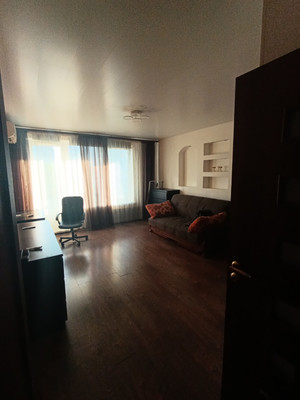 Продам трехкомнатную (3-комн.) квартиру, Флотская ул, 13к4, Москва г