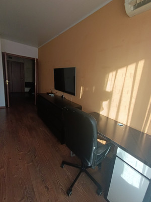 Продам трехкомнатную (3-комн.) квартиру, Флотская ул, 13к4, Москва г