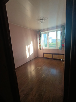 Продам трехкомнатную (3-комн.) квартиру, Флотская ул, 13к4, Москва г