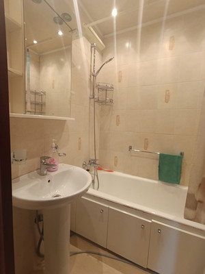 Продам трехкомнатную (3-комн.) квартиру, Флотская ул, 13к4, Москва г