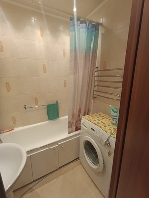 Продам трехкомнатную (3-комн.) квартиру, Флотская ул, 13к4, Москва г