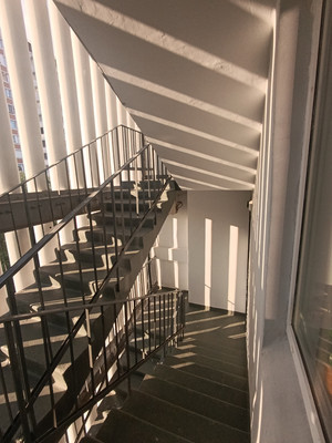 Продам трехкомнатную (3-комн.) квартиру, Флотская ул, 13к4, Москва г