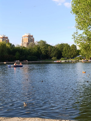 Продам трехкомнатную (3-комн.) квартиру, Флотская ул, 13к4, Москва г