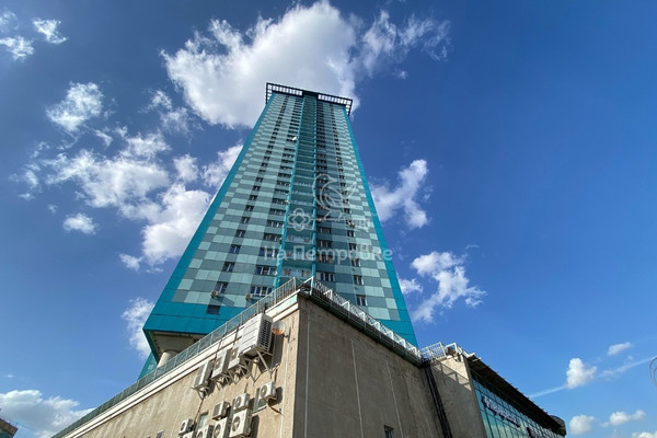 Продам трехкомнатную (3-комн.) квартиру, Авиационная ул, 66, Москва г