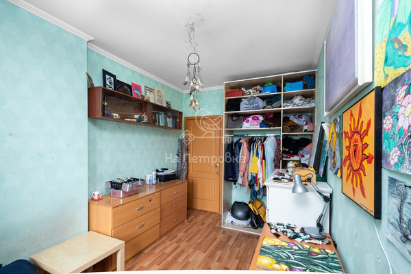 Продам трехкомнатную (3-комн.) квартиру, Авиационная ул, 66, Москва г