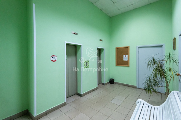 Продам трехкомнатную (3-комн.) квартиру, Авиационная ул, 66, Москва г