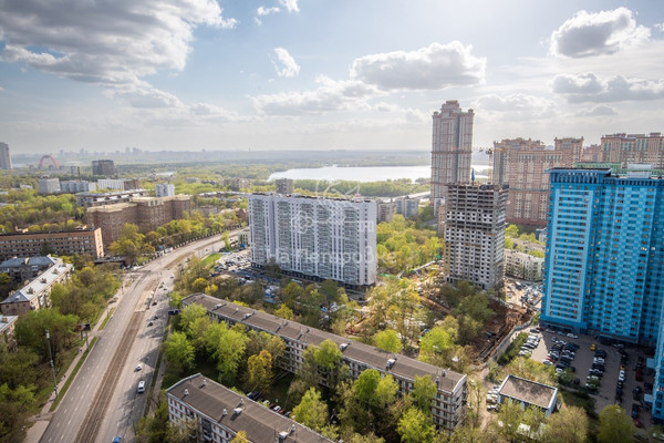 Продам трехкомнатную (3-комн.) квартиру, Авиационная ул, 66, Москва г