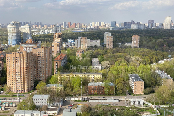 Продам трехкомнатную (3-комн.) квартиру, Авиационная ул, 66, Москва г