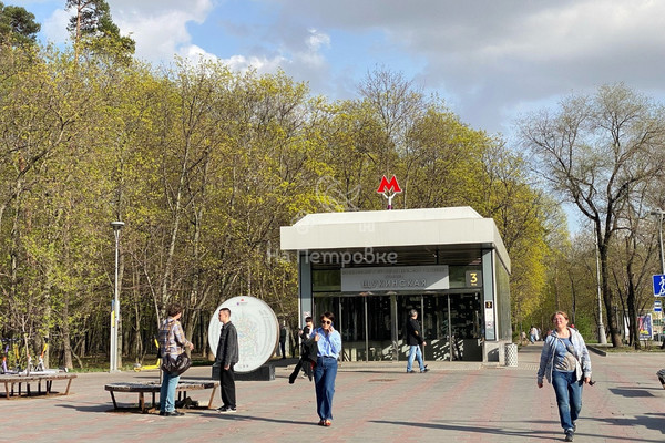 Продам трехкомнатную (3-комн.) квартиру, Авиационная ул, 66, Москва г