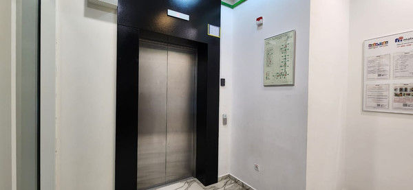 Продам трехкомнатную (3-комн.) квартиру, Береговой проезд, 5к2, Москва г