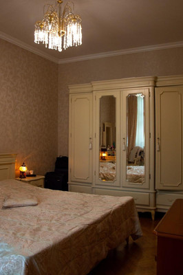 Продам трехкомнатную (3-комн.) квартиру, Покровка ул, 41, Москва г