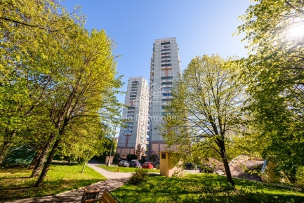 Продам многокомнатную квартиру, Ломоносовский пр-кт, 41к1, Москва г