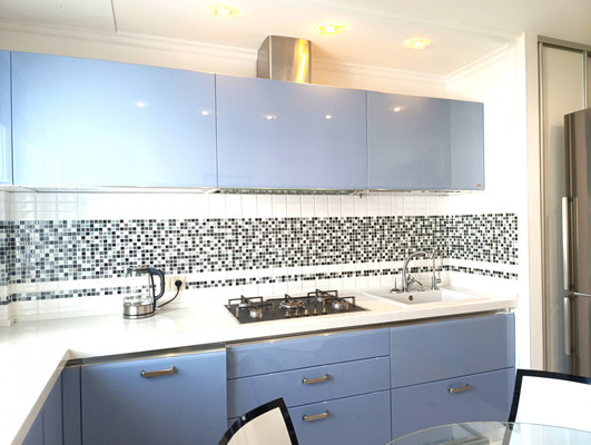 Продам трехкомнатную (3-комн.) квартиру, Дзержинского пр-кт, 220/2, Новороссийск г