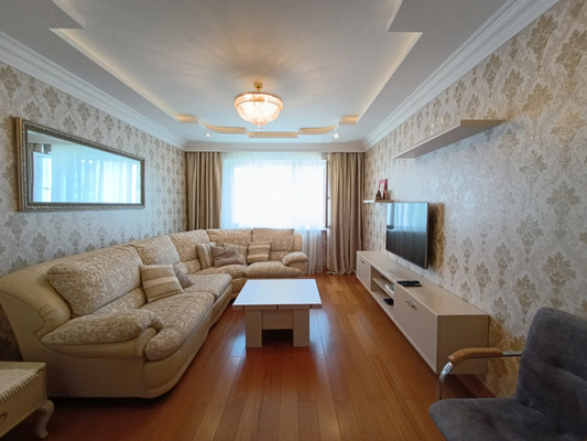 Продам трехкомнатную (3-комн.) квартиру, Дзержинского пр-кт, 220/2, Новороссийск г