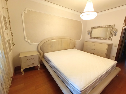 Продам трехкомнатную (3-комн.) квартиру, Дзержинского пр-кт, 220/2, Новороссийск г