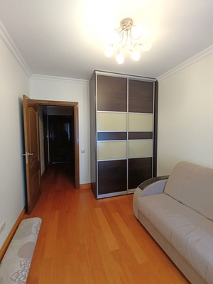 Продам трехкомнатную (3-комн.) квартиру, Дзержинского пр-кт, 220/2, Новороссийск г