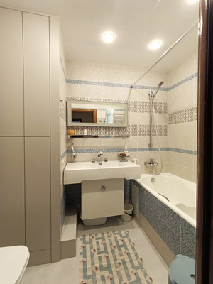 Продам трехкомнатную (3-комн.) квартиру, Дзержинского пр-кт, 220/2, Новороссийск г